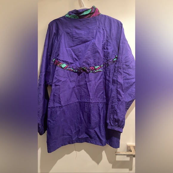 Vintage Reebok windbreaker in size Medium - Picture 2 of 3